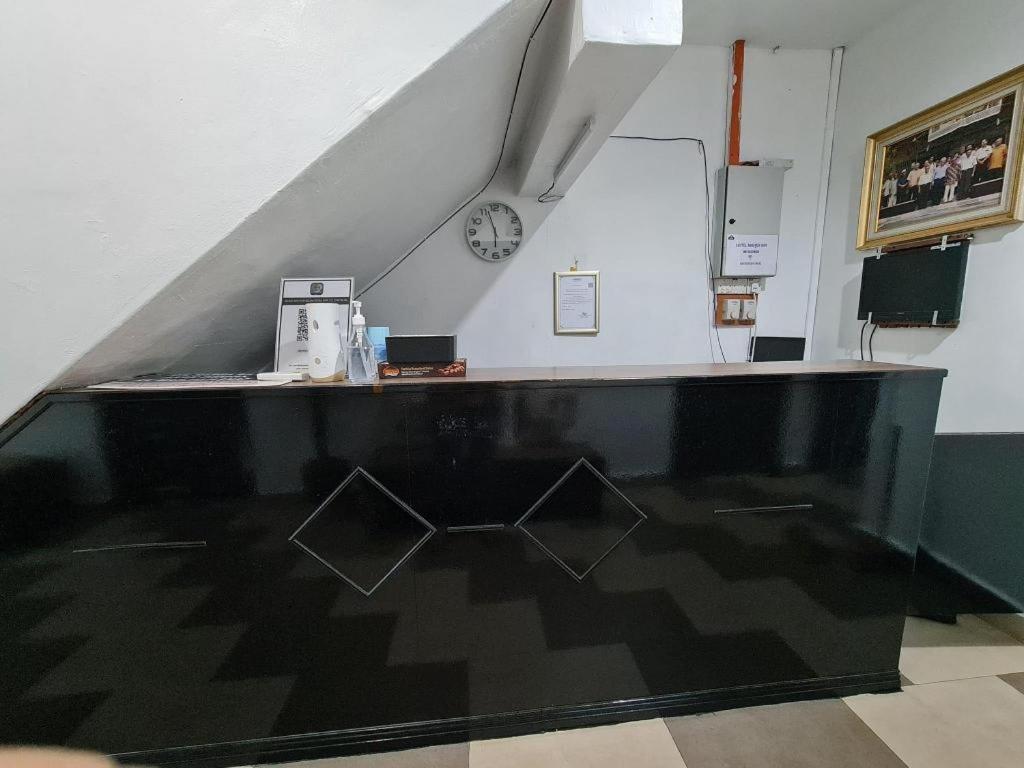 Oyo 90936 Hotel Manjoi Inn Ipoh Buitenkant foto